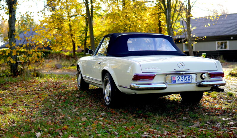 Mercedes-Benz SL (W113) 230 SL Pagode full