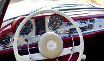 Mercedes-Benz SL (W113) 230 SL Pagode full