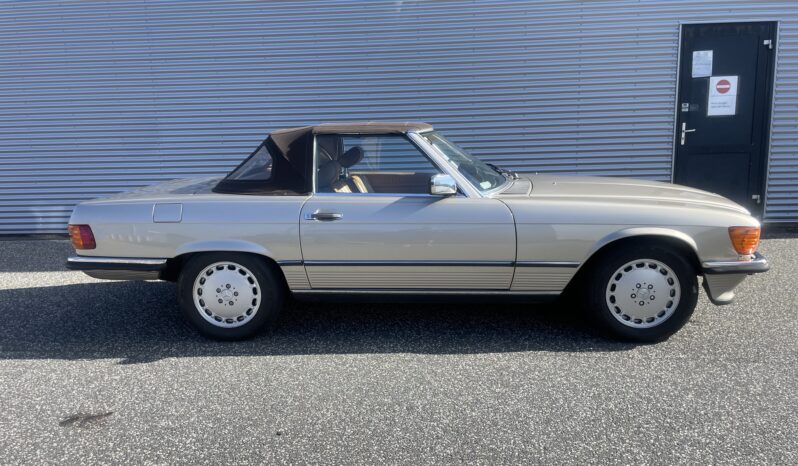 Mercedes-Benz SL-Klasse (R107) 560 SL full