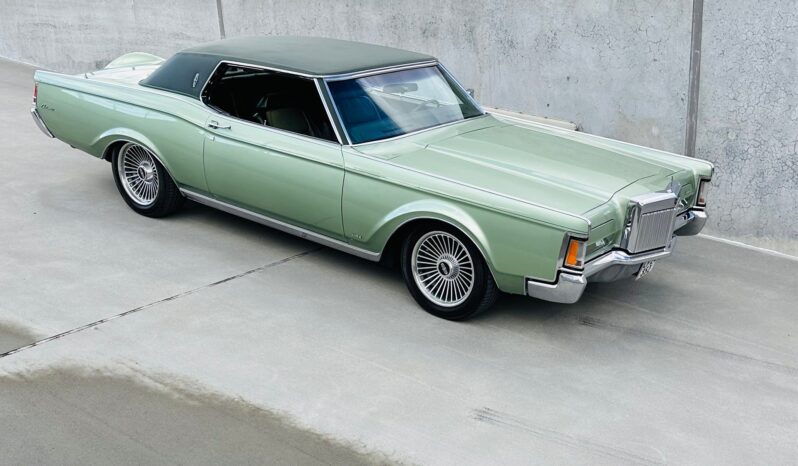 Lincoln Continental Mark III full