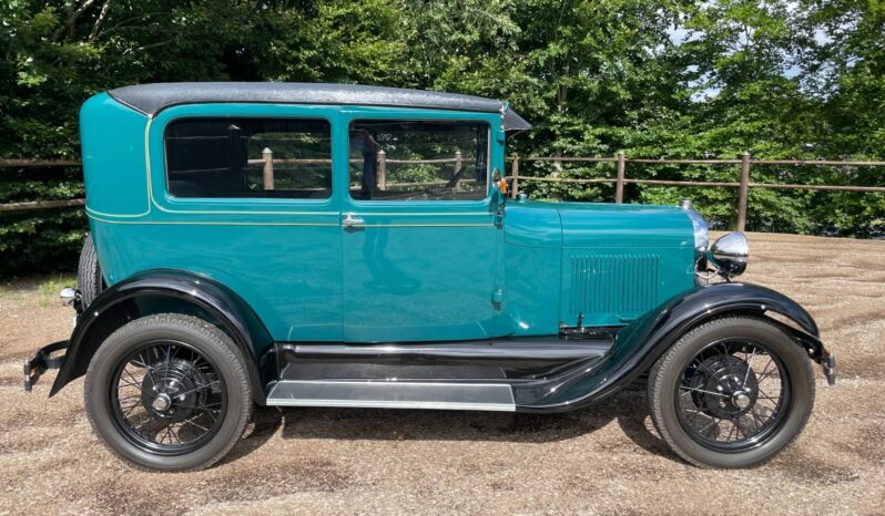 Ford A 3,3 Tudor Deluxe full