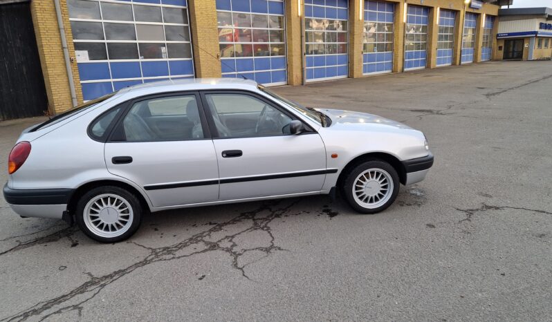 Toyota Corolla E11 full