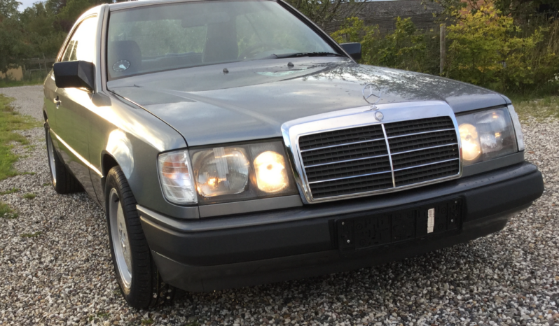 Mercedes-Benz E-Klasse (W124) C124 full