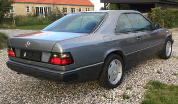 Mercedes-Benz E-Klasse (W124) C124 full