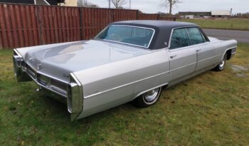 Cadillac Sedan DeVille 1965 full