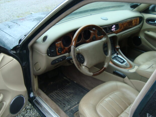 Jaguar XJ8 3,2 V8 Aut full