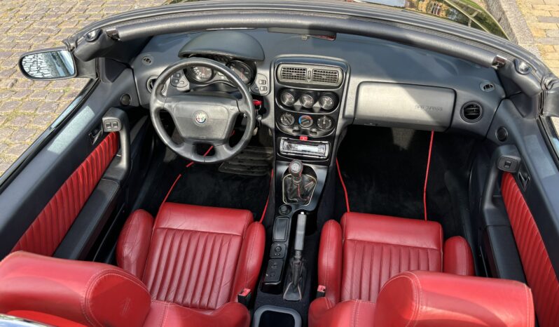 Alfa Romeo Spider 3,0 full