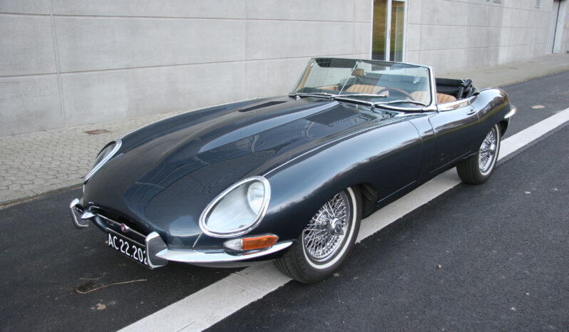 Jaguar E-Type 4.2 Series 1 full