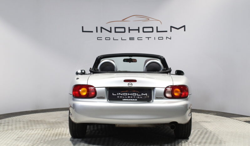 Mazda MX-5 1,6 full