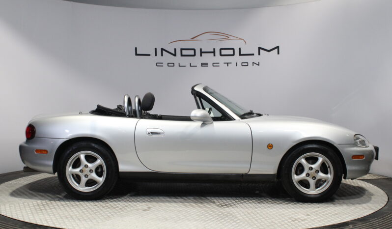 Mazda MX-5 1,6 full