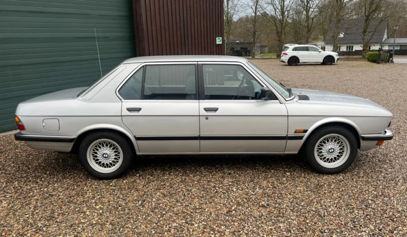 BMW 5-serie E28 528I 2,8 full