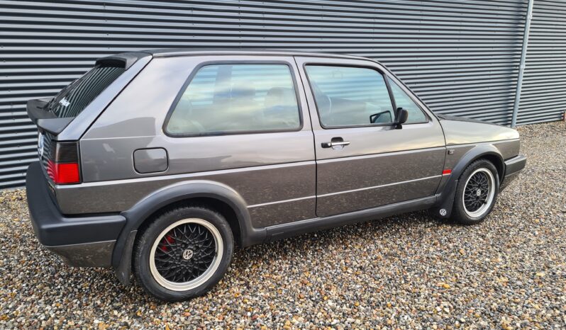 VW Golf 1,8 GTI full