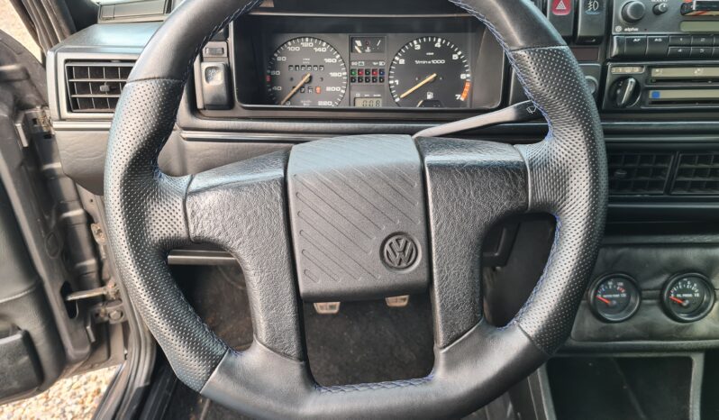 VW Golf 1,8 GTI full