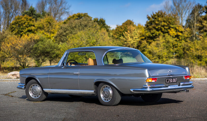 Mercedes-Benz 220-280 (W111) 280 SE Coupe 3,5 full