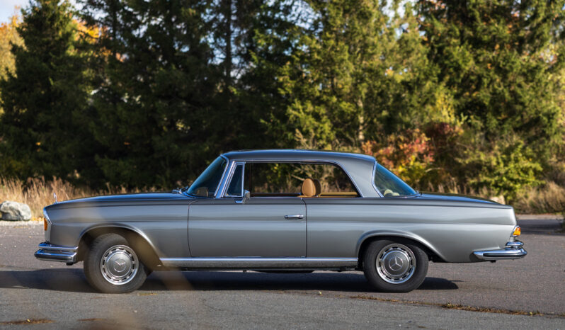 Mercedes-Benz 220-280 (W111) 280 SE Coupe 3,5 full