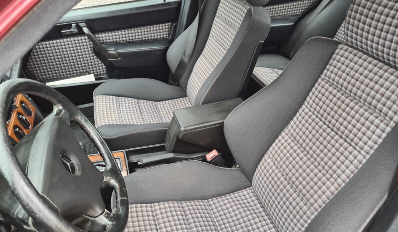 Mercedes-Benz 190 (type 201) 2.0 E Sportline full