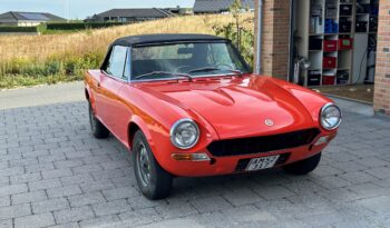 Fiat 124 1,8 Sport Spider full