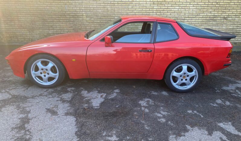 Porsche 944 944-II 2.5L 163Hk full