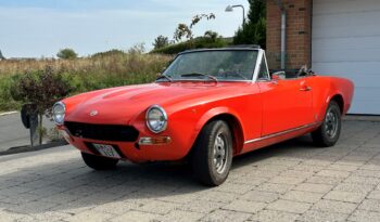 Fiat 124 1,8 Sport Spider full