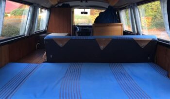 VW T2 Bay window camper van full