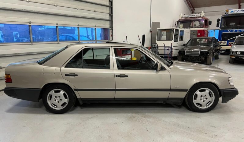 Mercedes-Benz E-Klasse (W124) 300 E 3,0 aut. full