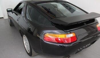 Porsche 928 S4 Coupe full