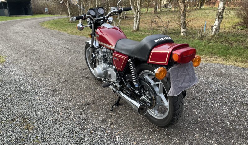 Suzuki Gs550 e full