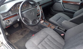 Mercedes-Benz E-Klasse (W124) E 320 CE full