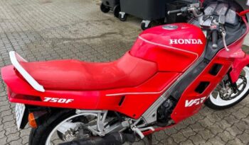 Honda VFR750F RC24 full