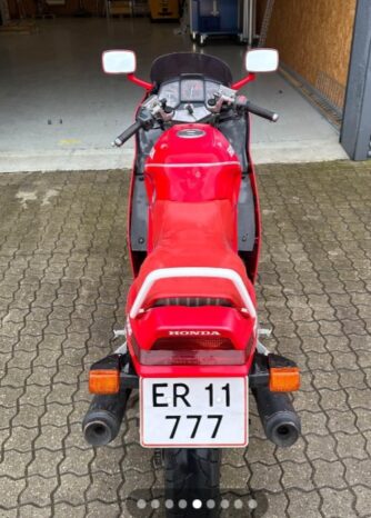 Honda VFR750F RC24 full