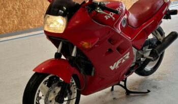 Honda VFR750F RC24 full