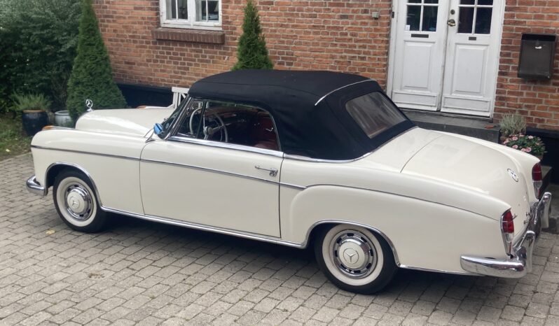 Mercedes-Benz 220 (W180) 220S Cabriolet full