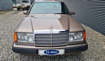 Mercedes-Benz E-Klasse (W124) 300 D full