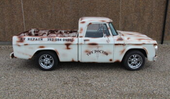 Dodge D100 Pick Up full