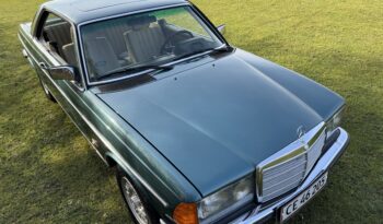 Mercedes-Benz 200-300 (W123) 230CE full