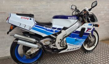 Suzuki RGV 250 Gamma full