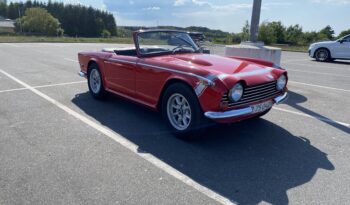 Triumph TR250 TR250 full