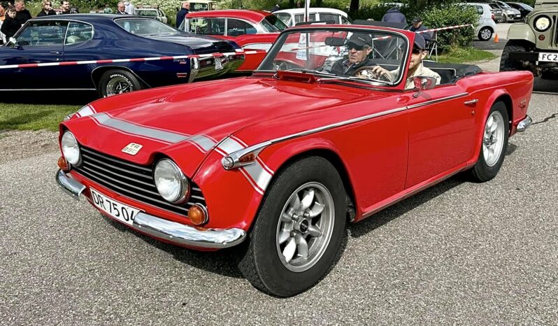 Triumph TR250 TR250 full
