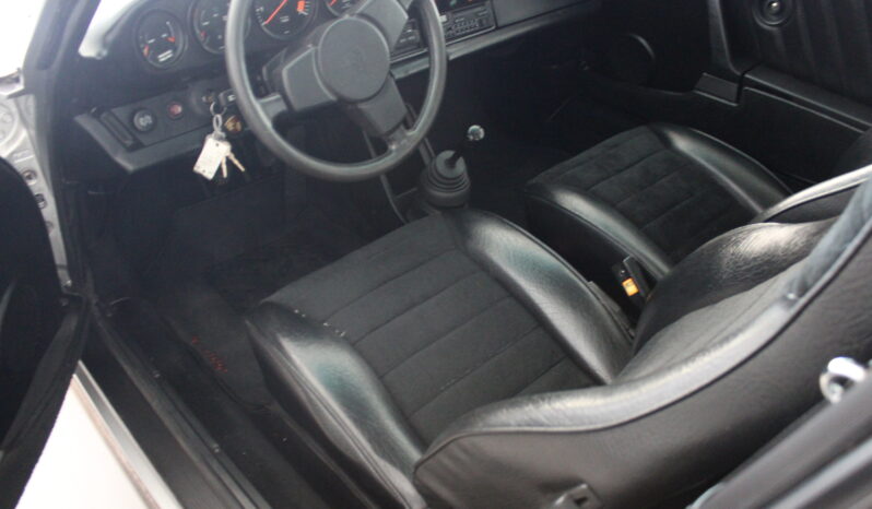 Porsche 911 3.0 SC Coupe full