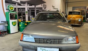 Opel Rekord 2,0 s Deluxe full