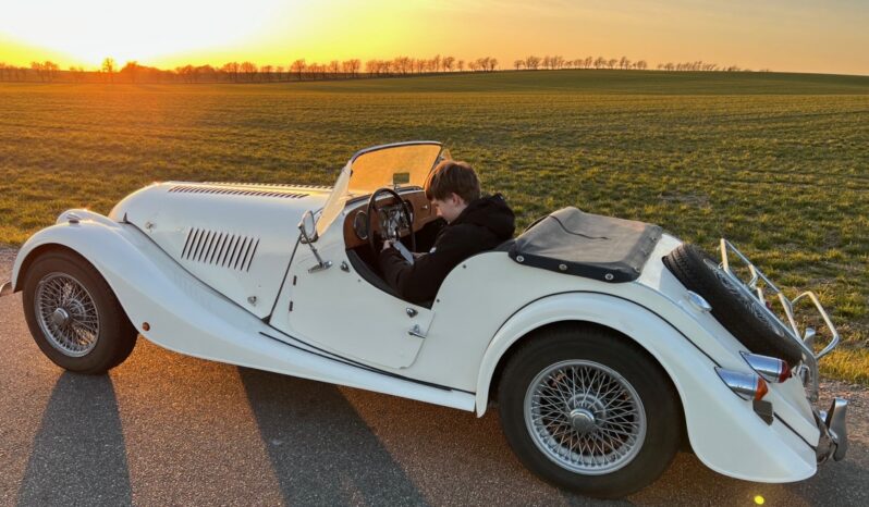 Morgan Plus 4 2 Door Coupe 1965 full
