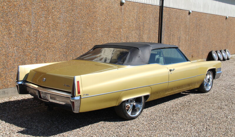 Cadillac DeVille Cab full