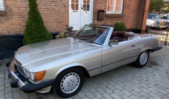 Mercedes-Benz SL-Klasse (R107) 560SL full