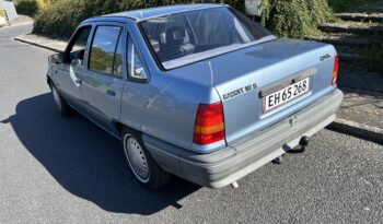Opel Kadett E 1.6 S Sedan full