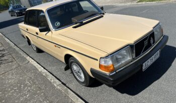 Volvo 200-Serie 240 GL Aut full