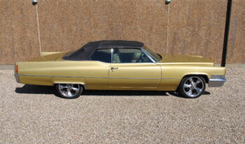 Cadillac DeVille Cab full