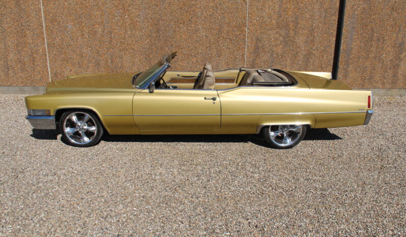 Cadillac DeVille Cab full