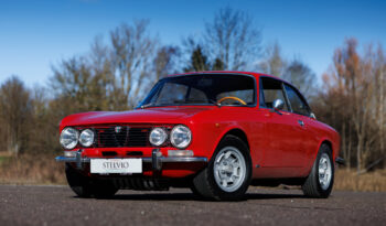 Alfa Romeo 2000 GT Veloce full