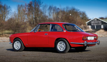 Alfa Romeo 2000 GT Veloce full