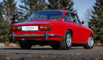 Alfa Romeo 2000 GT Veloce full